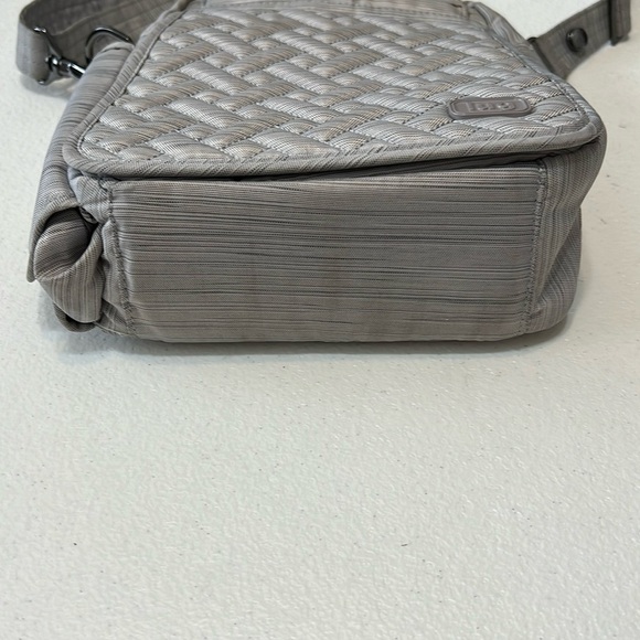 Lug Silver/Grey Flapper Crossbody/Belt Bag - Picture 11 of 12